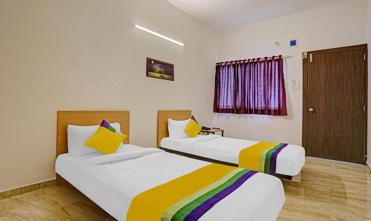 Itsy Hotels Flowers Park Nashik Buitenkant foto