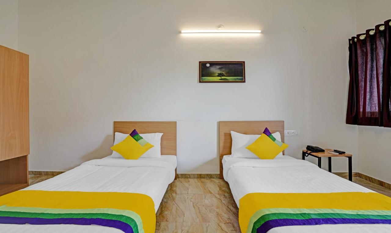 Itsy Hotels Flowers Park Nashik Buitenkant foto