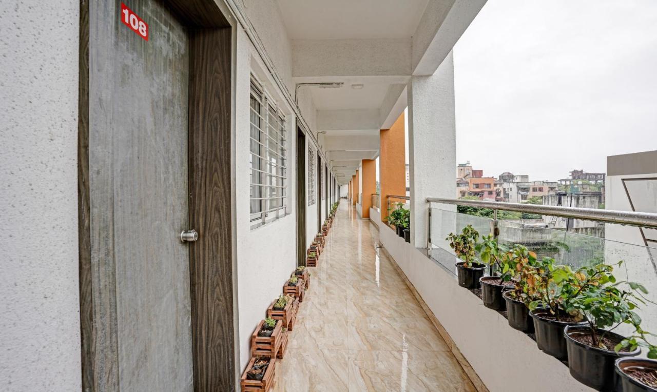 Itsy Hotels Flowers Park Nashik Buitenkant foto