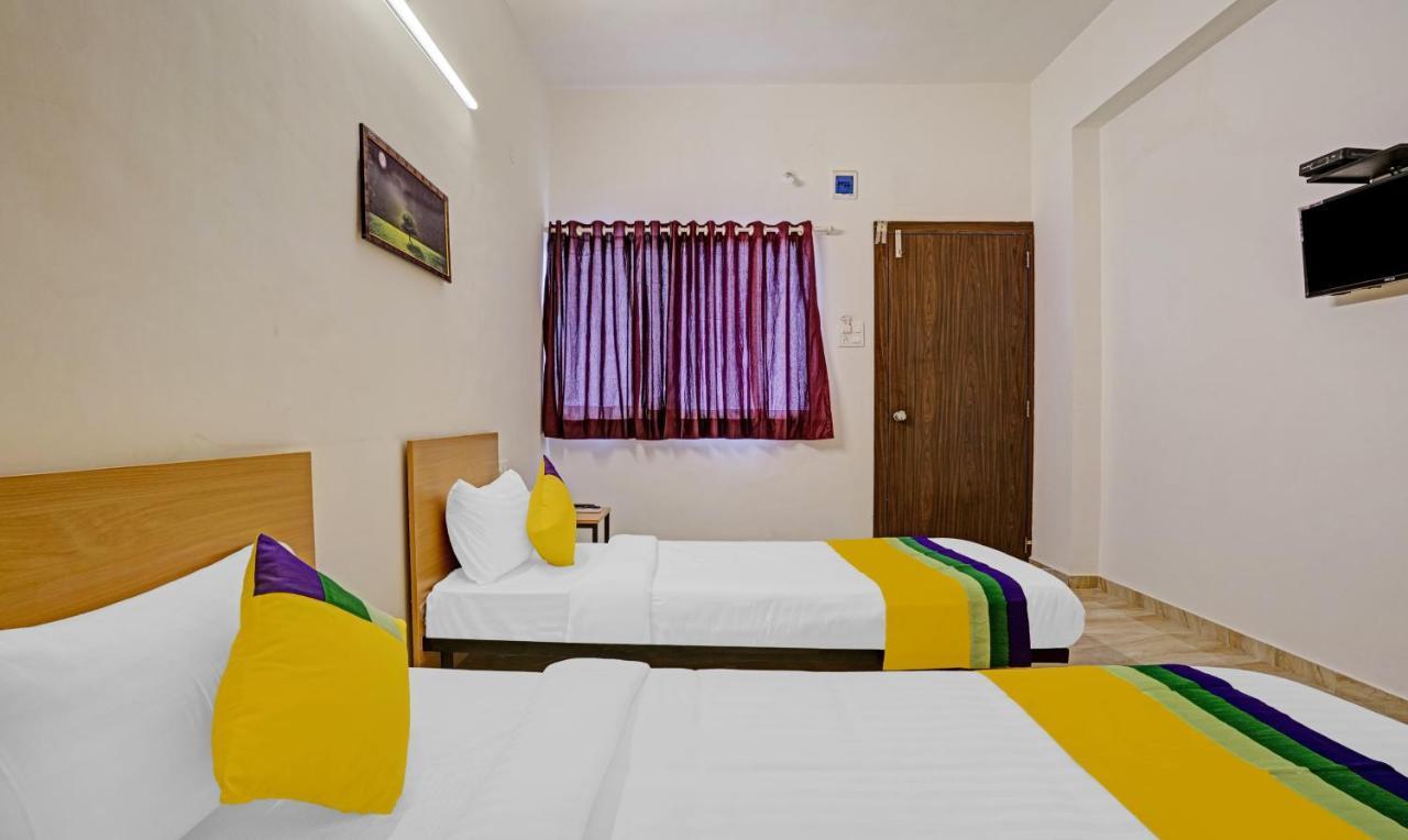 Itsy Hotels Flowers Park Nashik Buitenkant foto