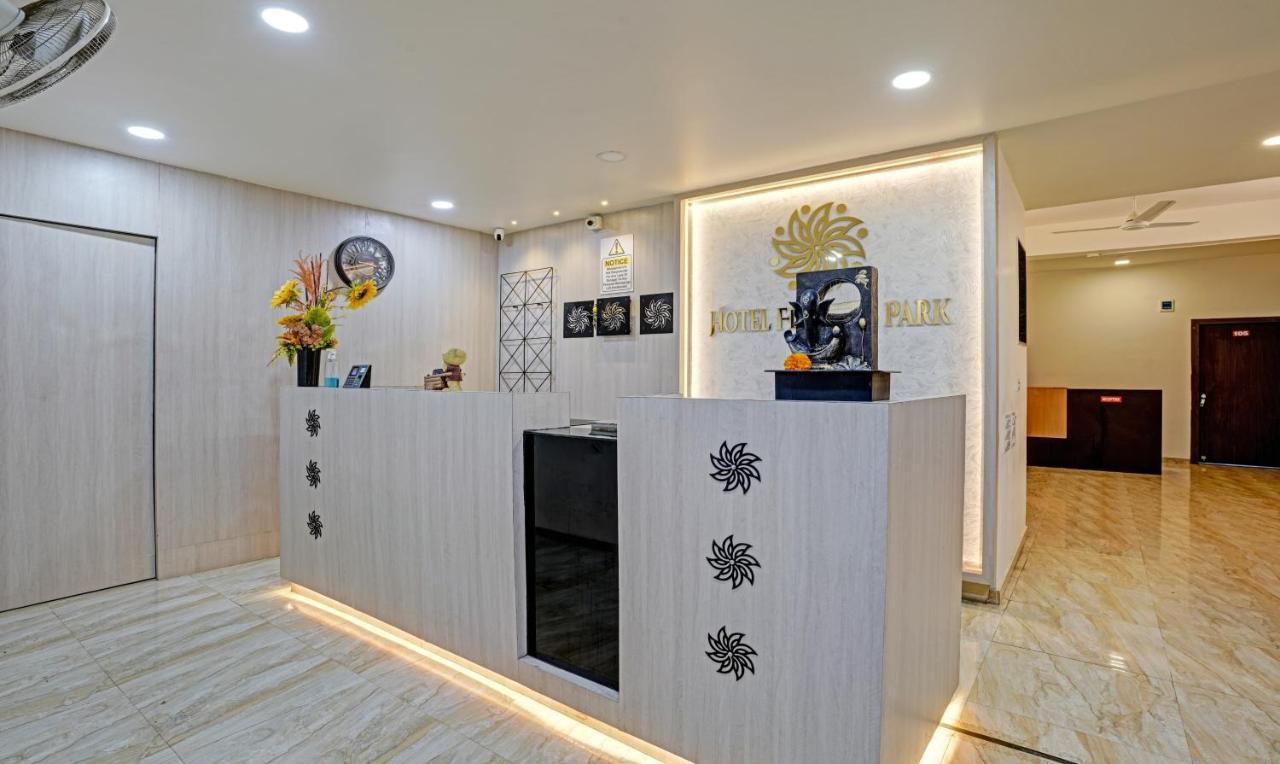 Itsy Hotels Flowers Park Nashik Buitenkant foto